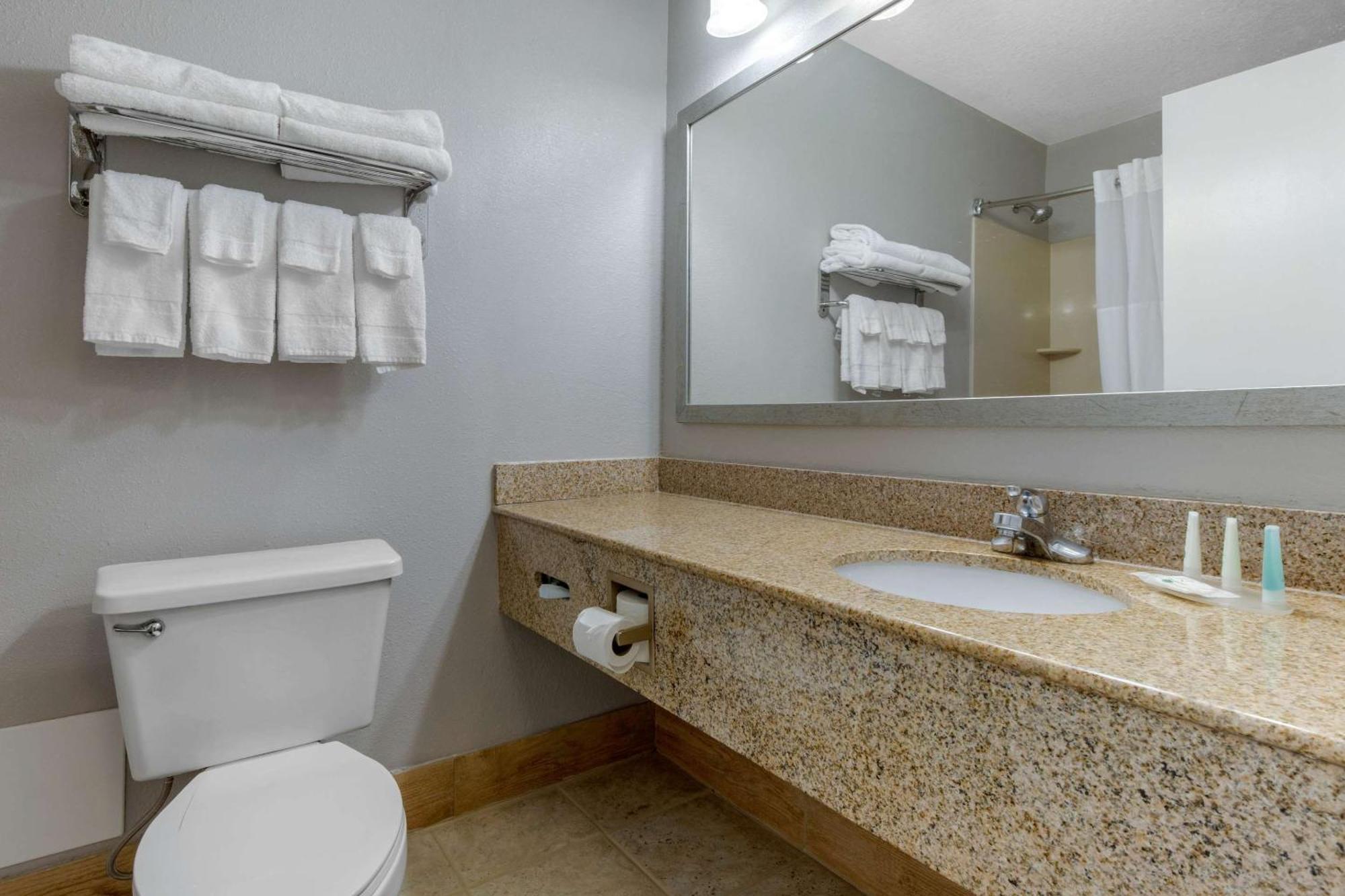 Locanda Quality Carolina Oceanfront 3*