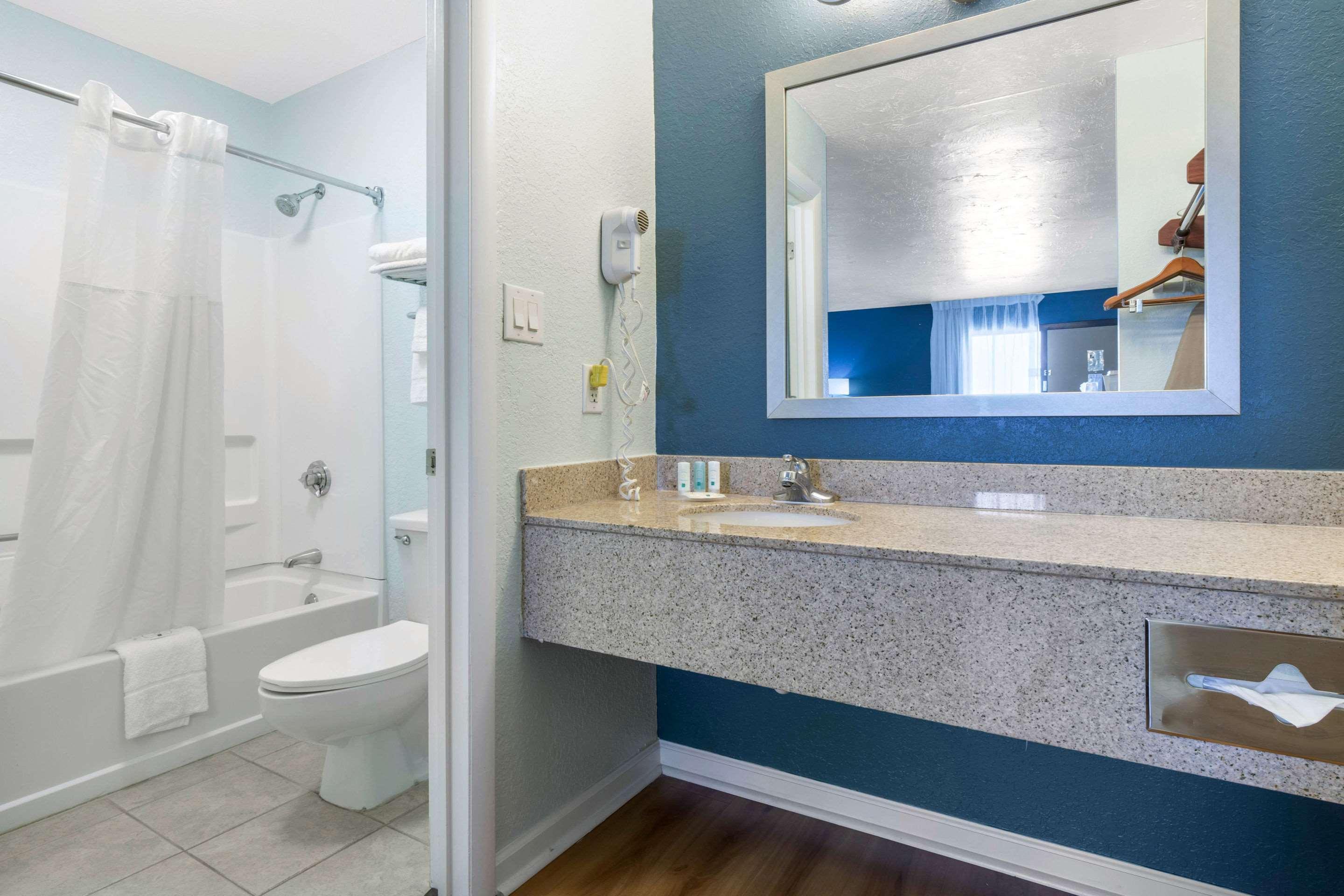 Inn Quality Carolina Oceanfront Kill Devil Hills