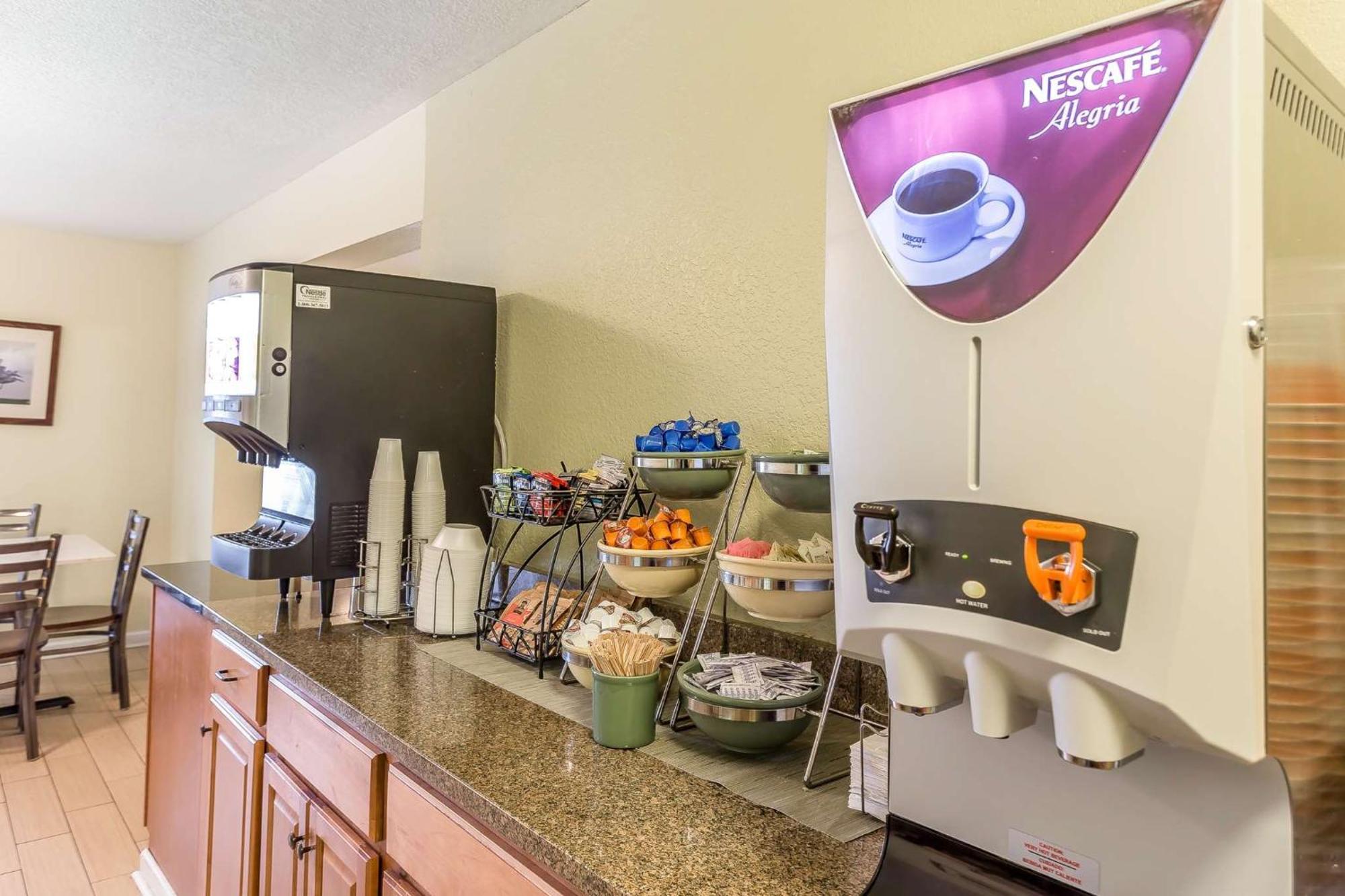 Inn Quality Carolina Oceanfront 3*