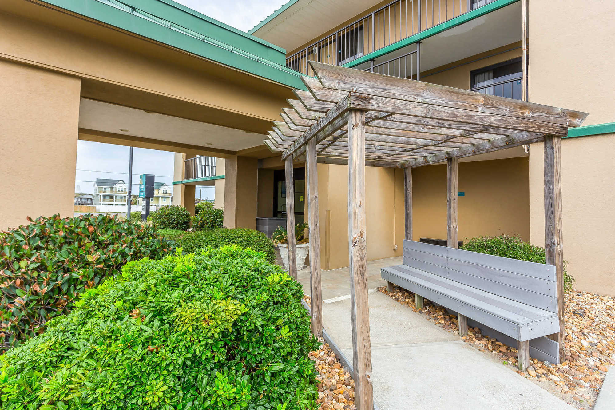 Quality Carolina Oceanfront Inn 3*